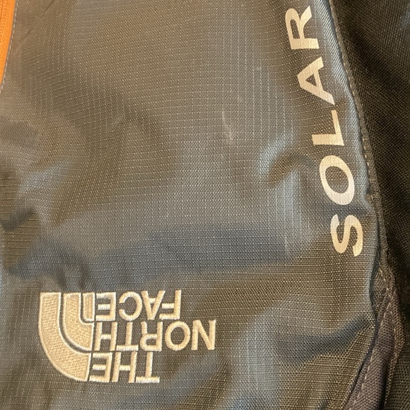 The North Face Solaris 35 Hiking Camping Daypack Travel Backpack AS IS - Picture 10 of 13
